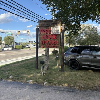 The Tree House Tavern & Bistro - New American Near Me - Warwick, Rhode Island