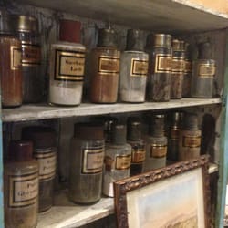 Hudson Supermarket - Spice jars from 1800s