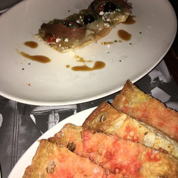 Elsa y Fred - Tomato on bread w/ anchovies tapas - Tapas/Small Plates Near Me - Barcelona, B