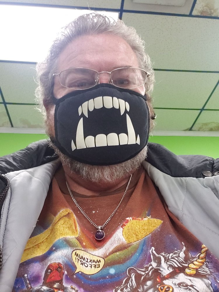 SOAP & SUN LAUNDRY AND TAN 310 E St, Martinsville, Indiana