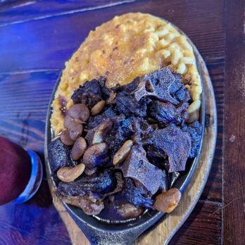 The Simpson Restaurant & Bar - BK - Oxtail macaroni and cheese pie - Caribbean Near Me - Brooklyn, New York The Simpson Restaurant & Bar - BK - Oxtail macaroni and cheese pie - Caribbean Near Me - Brooklyn, New York