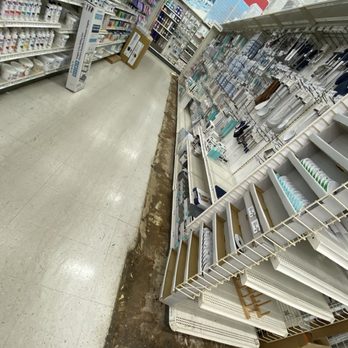 Michaels - No floor?? - Arts & Crafts Near Me - California, Maryland