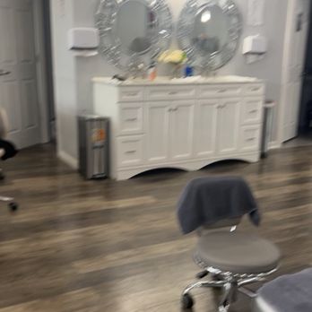 KC Nails - Clean salon - Nail Salons Near Me - Noblesville, Indiana KC Nails - Clean salon - Nail Salons Near Me - Noblesville, Indiana
