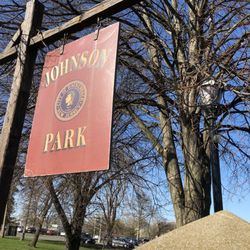 Sign near the entrance at River St x Anderson St intersection. (4/22/2018)