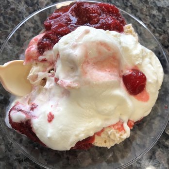 Graeter's Ice Cream - Strawberry shortcake Sunday - Ice Cream & Frozen Yogurt Near Me - Westerville, Ohio