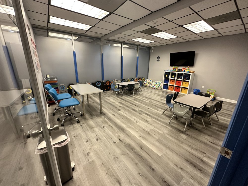 Shining Stars Pediatric Extended Care - child therapist in Fort Lauderdale, FL