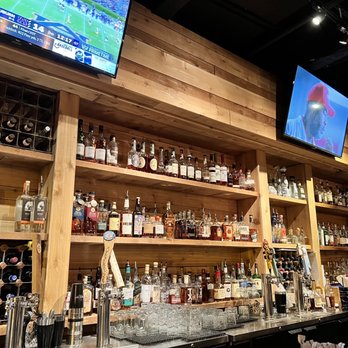 Rusteak - Not just a full bar. It's complete. - New American Near Me - Orlando, Florida