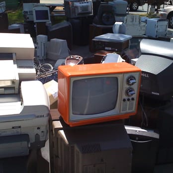 Green Mouse - Vintage TV - it's a beauty. - Recycling Center Near Me - San Jose, California