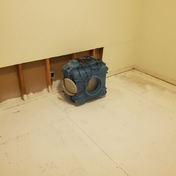 MMM Property Services - Our best friend in mold removal. The air scrubber. - Damage Restoration Near Me MMM Property Services - Our best friend in mold removal. The air scrubber. - Damage Restoration Near Me