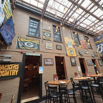Mac's Pizza Pub Mainstrasse - Being a Packers fan I wish I wasn't 2hrs away from this place or I would definitely catch some games here! Very cool Packers decor. GoPackGo - Pizza Near Me - Covington, Kentucky