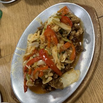 Vientiane Noodle Shop - Volcano Chicken - Thai Near Me - Milwaukee, Wisconsin