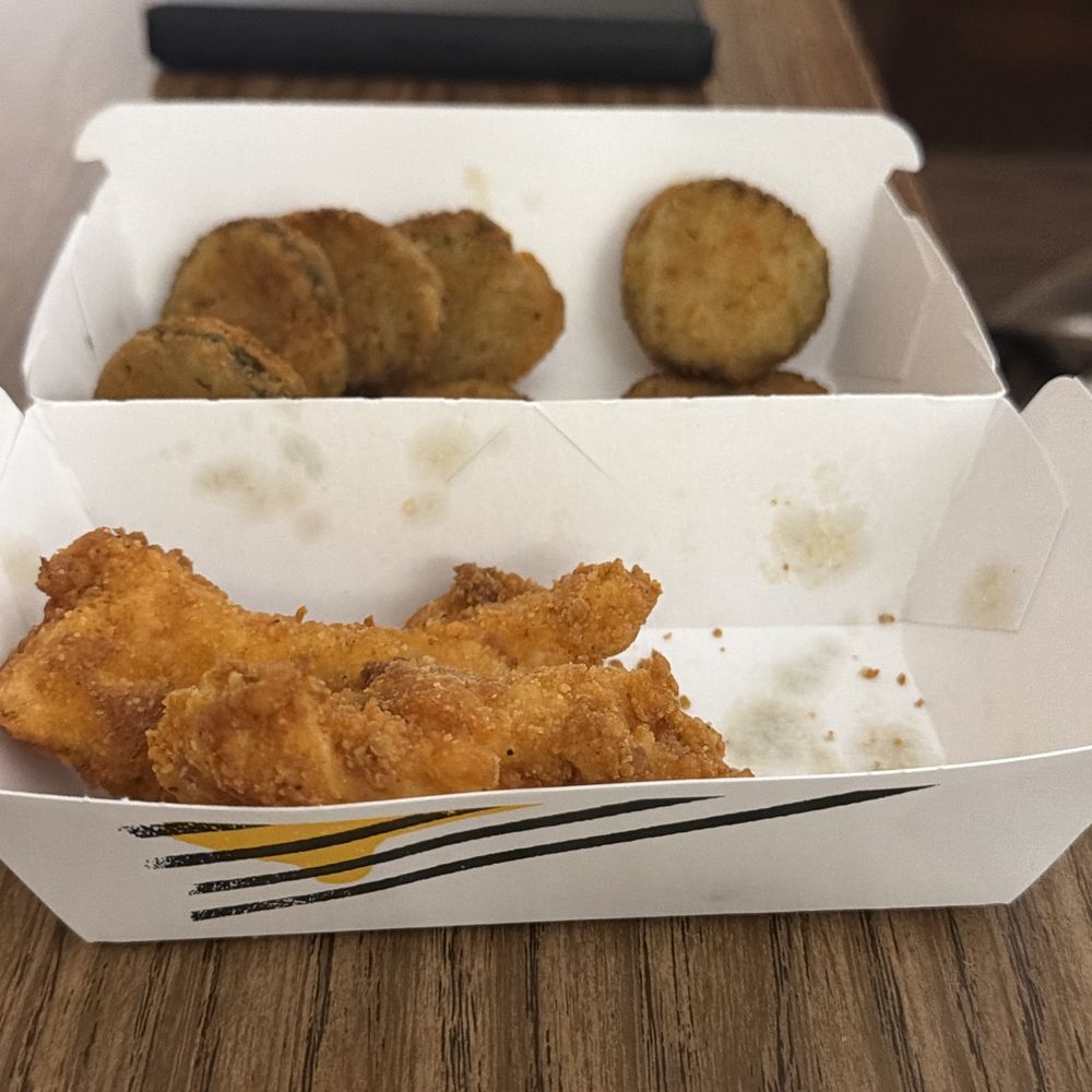 Carl's Jr - Chicken strips with zucchini and no ranch. - Fast Food Near Me - Fillmore, Utah Carl's Jr - Chicken strips with zucchini and no ranch. - Fast Food Near Me - Fillmore, Utah