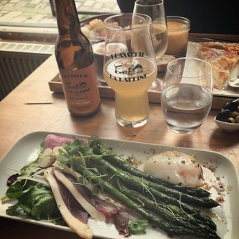 Lou Tiap - Asperges délicieuses, œuf poché incroyable - French Southwest Near Me - Paris, 75