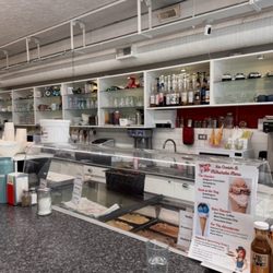 Evelyn's Memory Lane Cafe - Ice Cream Bar