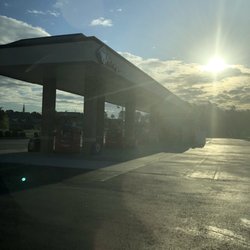 Kroger Fuel Center - Outside