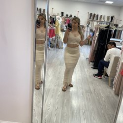 Plush Boutique - Top knit and skirt