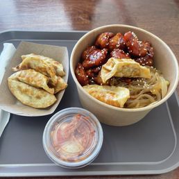 Korean fried chicken bowl Korean fried chicken bowl