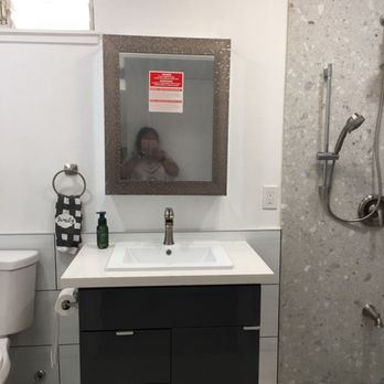 Maika'i Cabinet & Stone - Downstairs floor bathroom renovation with unobstructed walk-in shower - General Contractors Near Me - Aiea, Hawaii Maika'i Cabinet & Stone - Downstairs floor bathroom renovation with unobstructed walk-in shower - General Contractors Near Me - Aiea, Hawaii