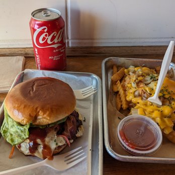 Urban Skillet - Southern BBQ burger + Skillet fries - Halal Near Me - Santa Monica, California Urban Skillet - Southern BBQ burger + Skillet fries - Halal Near Me - Santa Monica, California