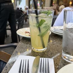 Peach mint mocktail (special)
