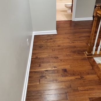 RG - a hardwood floor in a home - Flooring Near Me RG - a hardwood floor in a home - Flooring Near Me