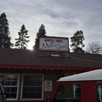 Cedar Glen Malt Shop - American Near Me - Cedar Glen, California
