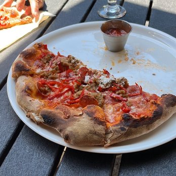 Beachcrest - Wood fired spicy meat pizza - Beer Bar Near Me - Gleneden Beach, Oregon Beachcrest - Wood fired spicy meat pizza - Beer Bar Near Me - Gleneden Beach, Oregon