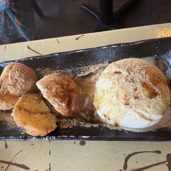 Izakaya Naru - Okinawa donut with ice cream - Izakaya Near Me - Honolulu, Hawaii Izakaya Naru - Okinawa donut with ice cream - Izakaya Near Me - Honolulu, Hawaii
