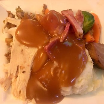 Dickens Public House - Christmas dinner: turkey, ham, mashed potatoes and stuffing - American Near Me - Sidney, British Columbia Dickens Public House - Christmas dinner: turkey, ham, mashed potatoes and stuffing - American Near Me - Sidney, British Columbia
