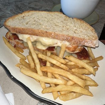 Heidelberg Cafe & Bistro - Chicken Artichoke w/ Fries - Breakfast & Brunch Near Me - Laguna Beach, California Heidelberg Cafe & Bistro - Chicken Artichoke w/ Fries - Breakfast & Brunch Near Me - Laguna Beach, California