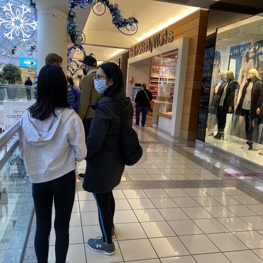 Bath & Body Works - Line waiting to enter at 11:10 am, shortly after it opened. - Cosmetics & Beauty Supply Near Me - Burnaby, British Columbia