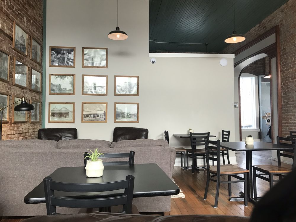 Eli’s Coffee Shop Logo