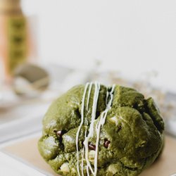 Matcha Chocolate Cookie - Deep matcha flavor balanced with small bites of white chocolate and dark chocolate.
