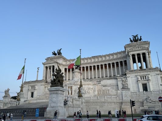 Monument to Victor Emmanuel II by null