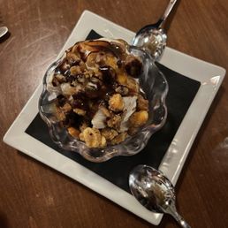 Turtle sundae deliciousness Turtle sundae deliciousness