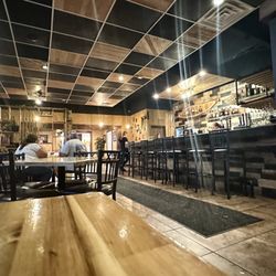 Tavolo Italian Ristorante - Cute interior. Good spot for romantic night out
