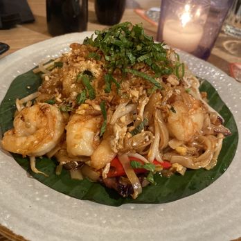 Nooch - Shrimp pad thai 17-18 euro - Pan Asian Near Me - Amsterdam, New Hampshire