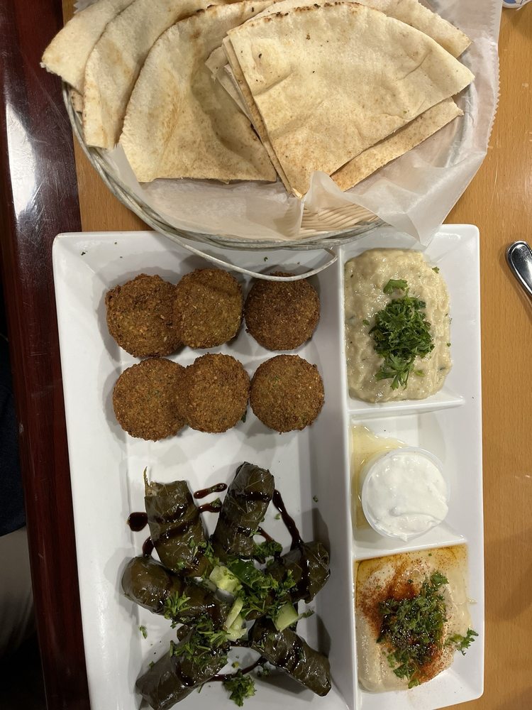 Food from Shawarmania Mediterranean Grill