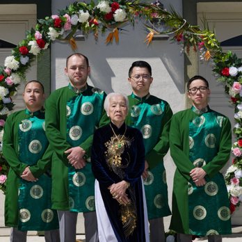 Toanven Photography - Grandma with her groomsmen - Event Photography Near Me - San Jose, California Toanven Photography - Grandma with her groomsmen - Event Photography Near Me - San Jose, California