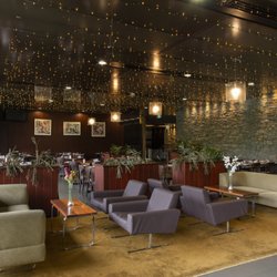 Harrington's Bar + Grill - The seating area