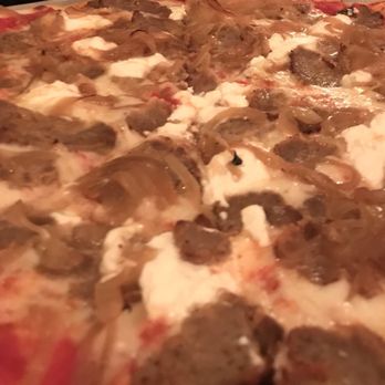The Pizza Parlor - Pizza Near Me - Staten Island, New York