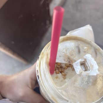 Coffee42go - Iced Banana Crme Latte - Coffee & Tea Near Me - Anaheim, California Coffee42go - Iced Banana Crme Latte - Coffee & Tea Near Me - Anaheim, California