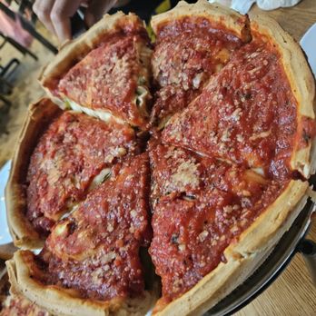 Giordano's - Pizza Near Me - Chicago, Illinois