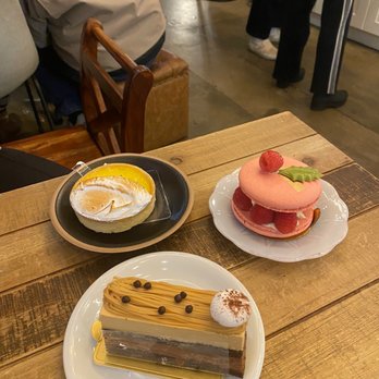 Chateau De Chantilly Cafe - Bakeries Near Me - Chantilly, Virginia Chateau De Chantilly Cafe - Bakeries Near Me - Chantilly, Virginia