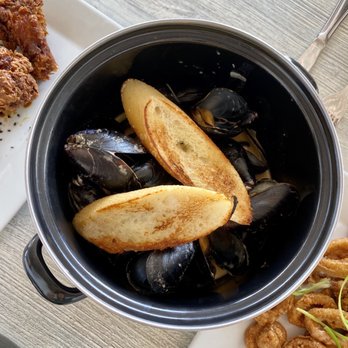 Whalers - PEI Mussels - Bars Near Me - Bay Shore, New York Whalers - PEI Mussels - Bars Near Me - Bay Shore, New York