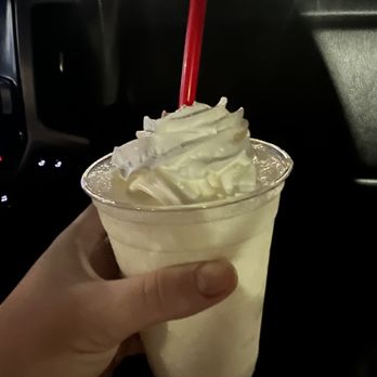 Twistee Treat - Winter Park - Piña colada freezer (pineapple coconut slushie with vanilla ice cream) - Ice Cream & Frozen Yogurt Near Me - Winter Park, Florida Twistee Treat - Winter Park - Piña colada freezer (pineapple coconut slushie with vanilla ice cream) - Ice Cream & Frozen Yogurt Near Me - Winter Park, Florida