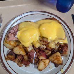 Eggs benedict Eggs benedict