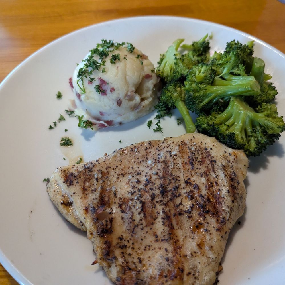 Applebee's Grill + Bar - American Near Me - Davenport, Florida Applebee's Grill + Bar - American Near Me - Davenport, Florida