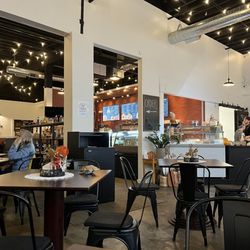 The Leaning Maple - Inside facing counter area