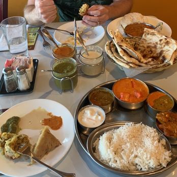 Priya Indian Cuisine - Butter chicken Tikka Masala A la Carte Vegetable Samosa Garlic Naan - Indian Near Me - Redding, California Priya Indian Cuisine - Butter chicken Tikka Masala A la Carte Vegetable Samosa Garlic Naan - Indian Near Me - Redding, California